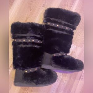 Black Fur boots